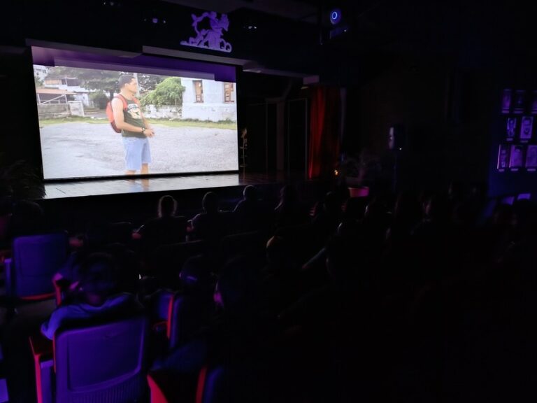 Presentan película Linea Roja en la CNEAC