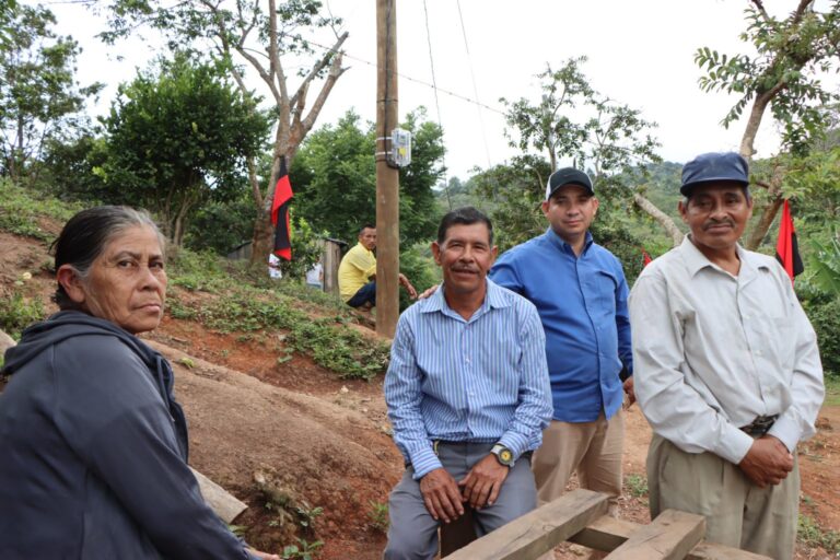 Más familias del municipio Rancho Grande cuentan con energía eléctrica