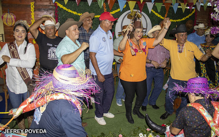 Con la famosa entrega de la Tajona dieron inicio las Fiestas Tradicionales de Managua 2024