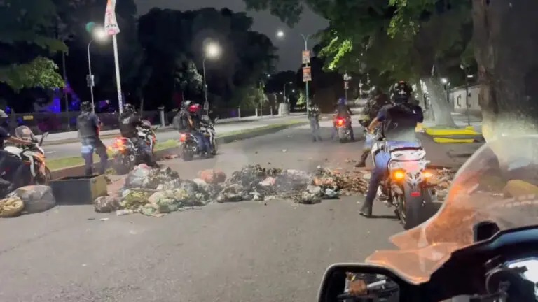 Venezuela controla focos de violencia de la extrema derecha