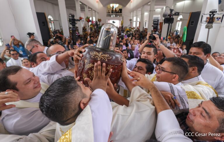 Vicepresidenta destaca las Fiestas Agostinas que se desarrollan el día de hoy