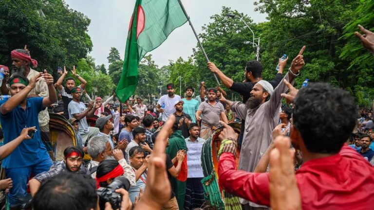 Un total de 8 muertos y más de 100 heridos en Bangladés