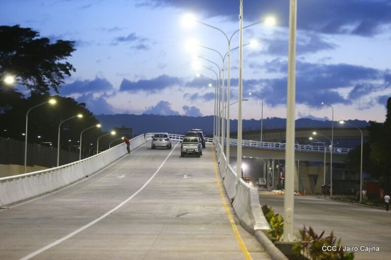 Vicepresidenta destaca inauguraciones de sistema de iluminación pública