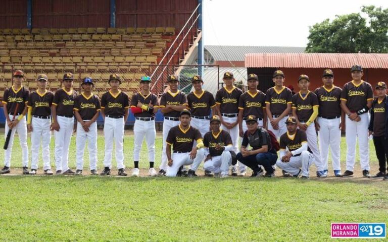 Campeonato de béisbol de los Juegos Escolares reúne a más de 400 atletas