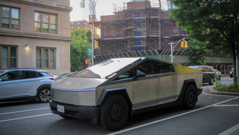 EEUU investigan primer accidente fatal de una Cybertruck