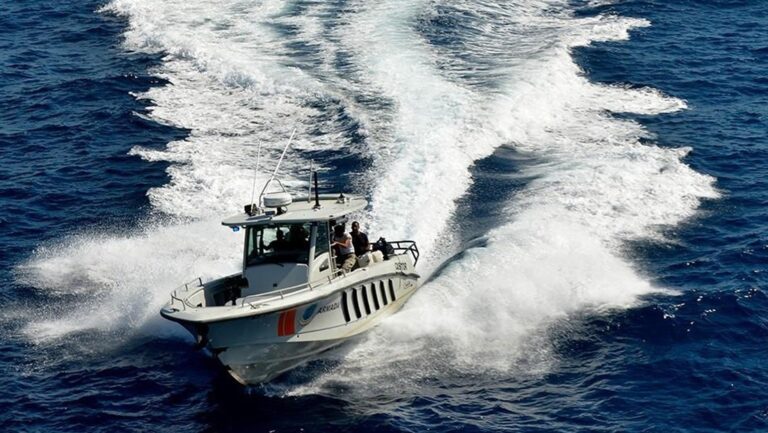 Descubren una embarcación a la deriva con 14 cadáveres en República Dominicana