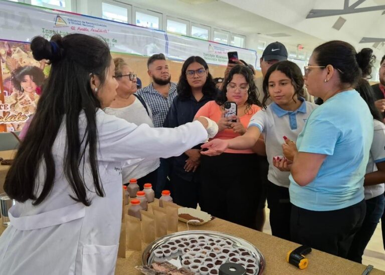 Realizan Festival Toma Chocolate en el Centro de Convenciones Olof Palme