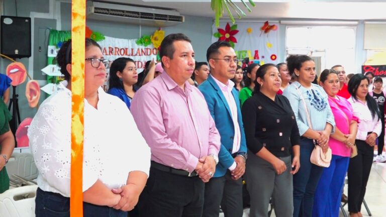 Reconocen a profesores en el concurso nacional por métodos de enseñanza innovadores