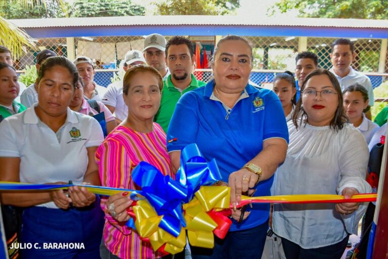 Inauguran aulas TIC como parte del Programa Universidad en el Campo