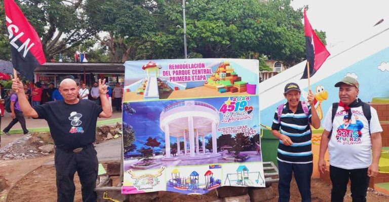 Inicia la construcción de la glorieta del parque central de San Marcos