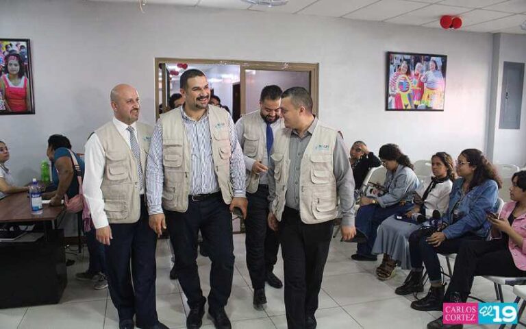 Médicos palestinos conocen atención en Centro de Atención Ligia Altamirano