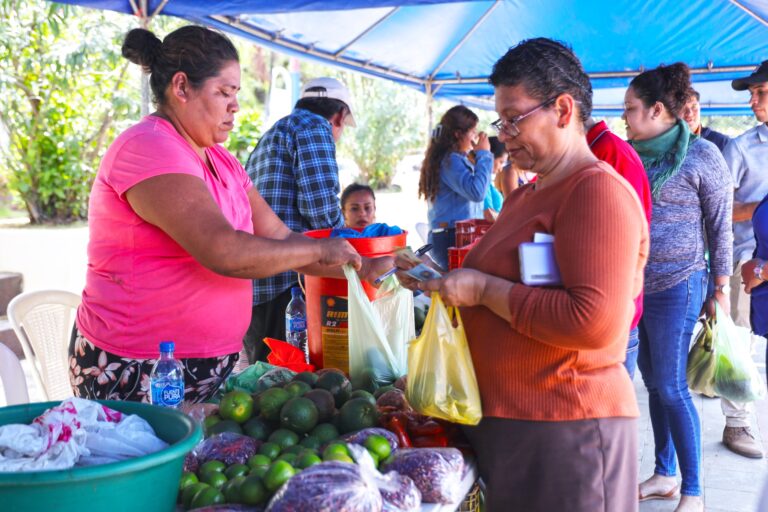 ALMA realiza Expoferia Agro-ambiental