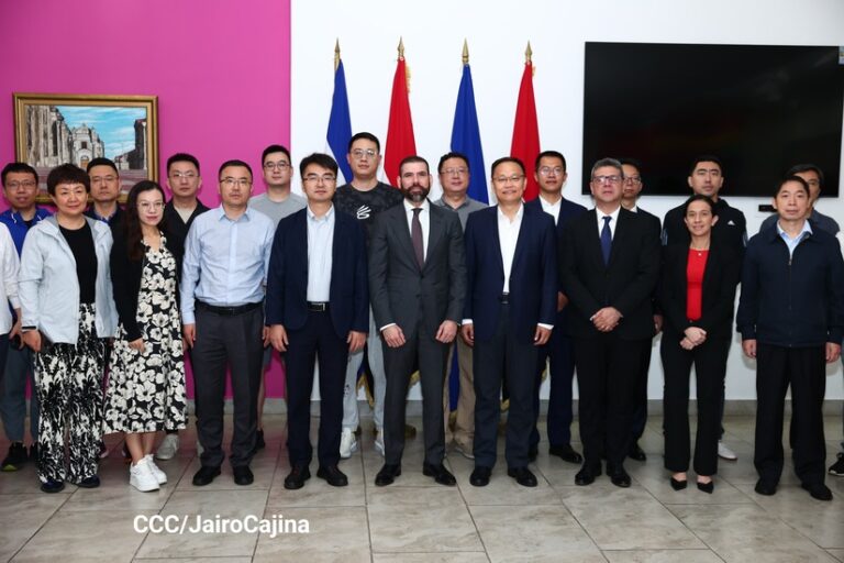 Delegación de empresarios chinos llegan al país