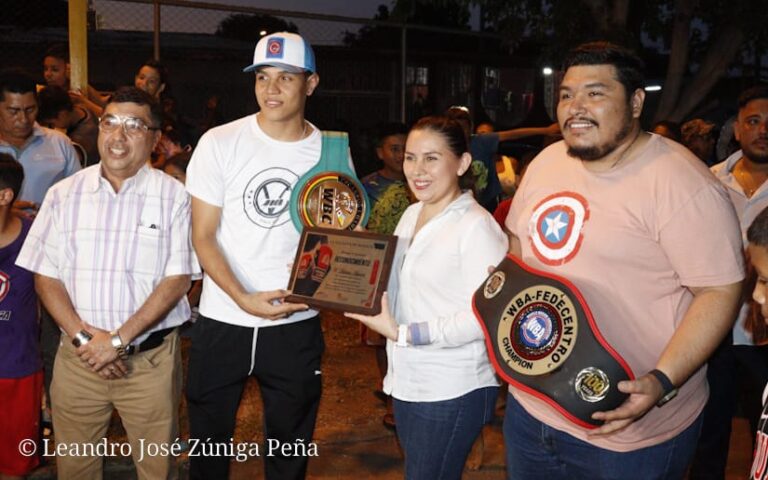 Entregan reconocimiento al boxeador nicaragüense Harvin “Manimal” Aguirre