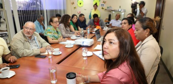 Diputados analizan avances en materia de energías renovables