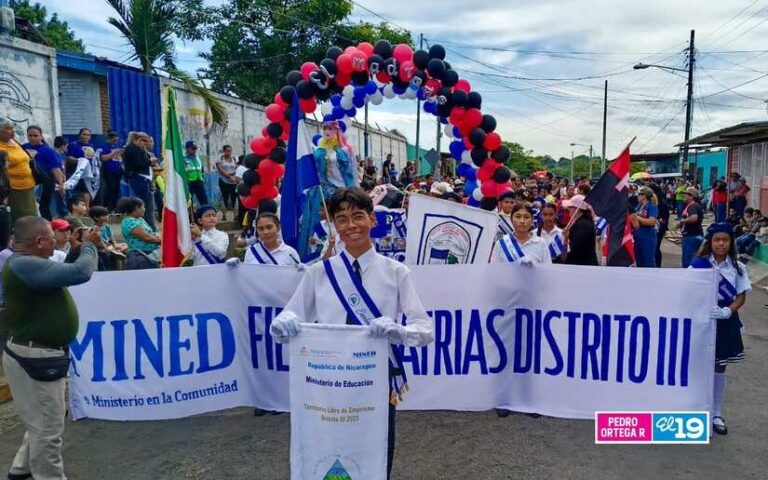 Derroche de cultura en el Desfile Escolar “Patria Bendita y Siempre Libre”