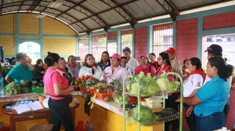 Ministerio de la Familia realiza visita a mercados de Siuna y Nueva Guinea