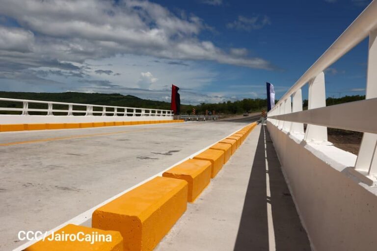 MTI inaugura Puente Pasle en Ciudad Darío
