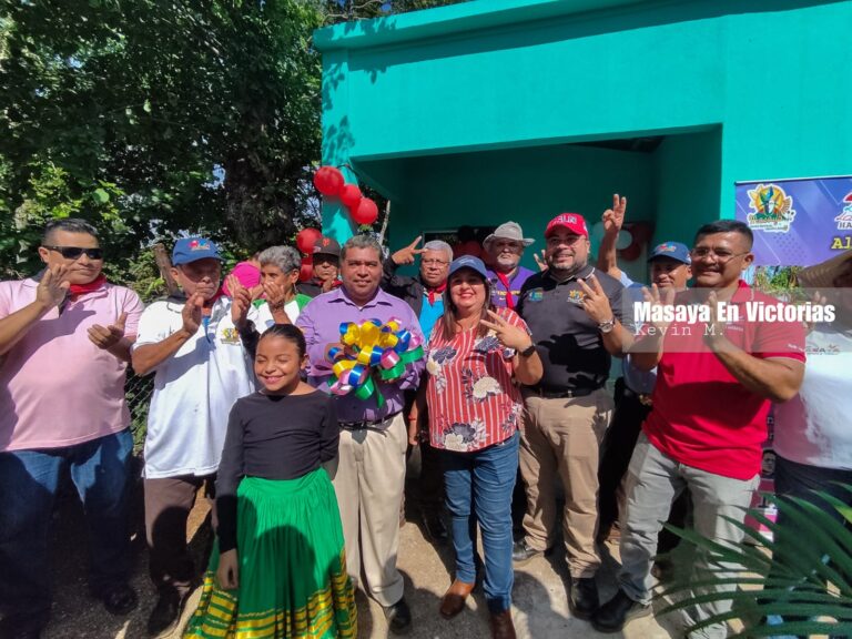 Entregan dos viviendas a dos familias de Masaya