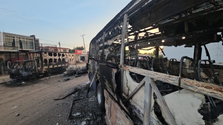 Un fuerte momento de caos y violencia se desata en Culiacán