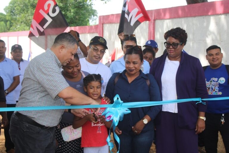 Inauguran muro perimetral en cementerio de Puerto Cabezas