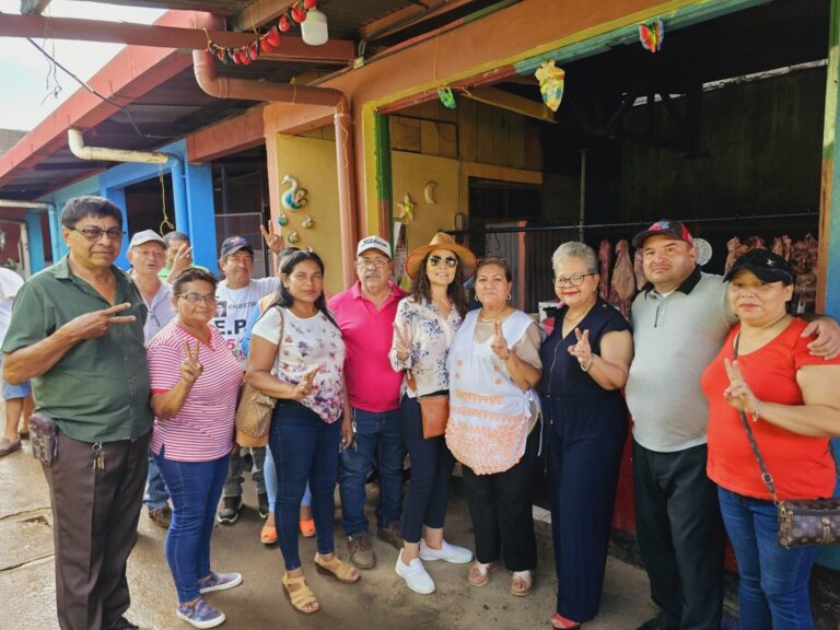 Mercado Santa Ana culmina modernización en área de mariscos