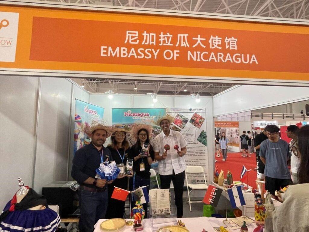 Nicaragua Brilla en la Feria de Café de Pekín