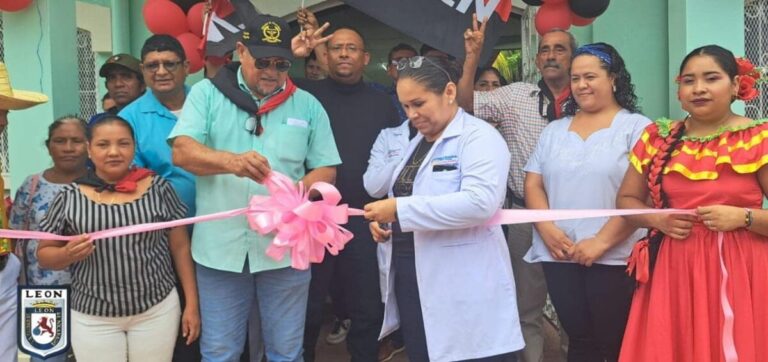 Inauguran modernización en Centro de Salud Santa Ana en León