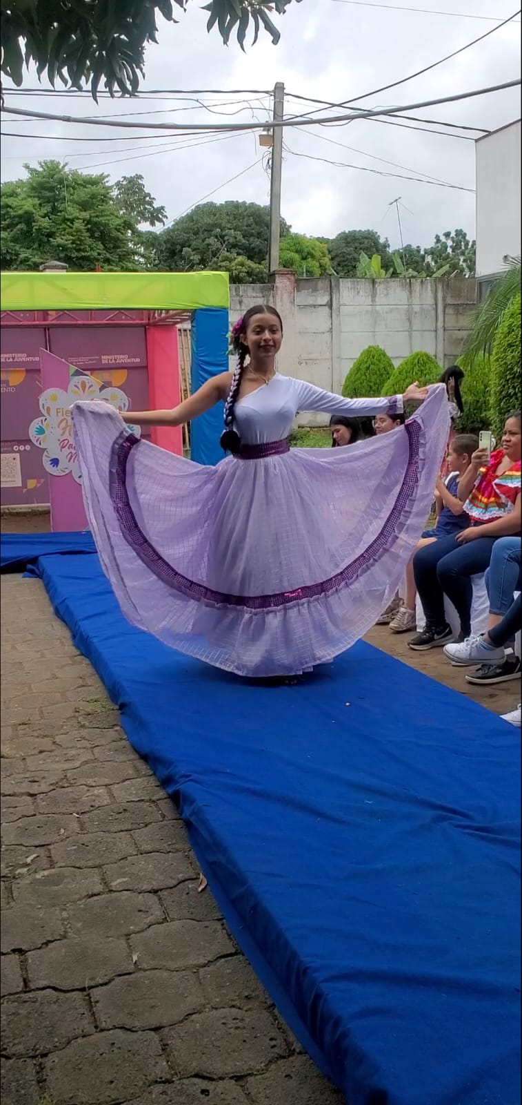 Celebran Día Nacional del Huipil con Pasarela 