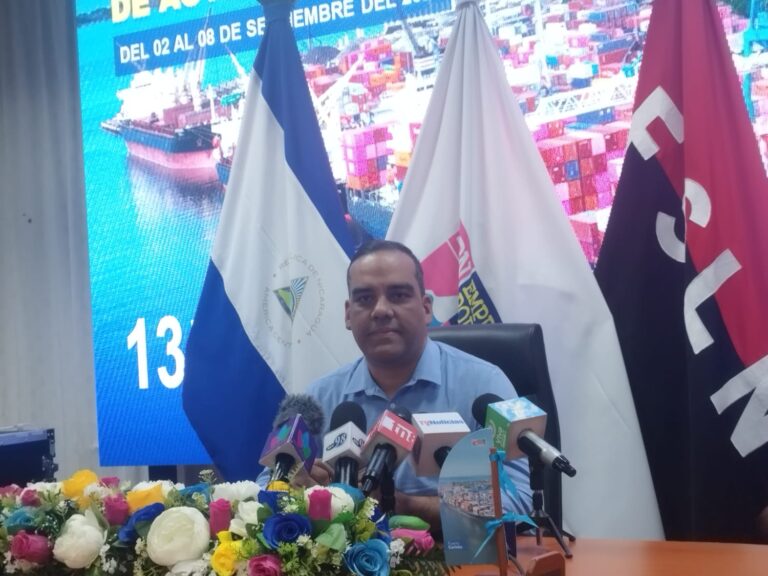 Se atendieron 13 buques en puertos comerciales