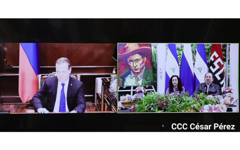 Presidente Daniel y Compañera Rosario sostienen encuentro con el compañero Dmitri Medvédev