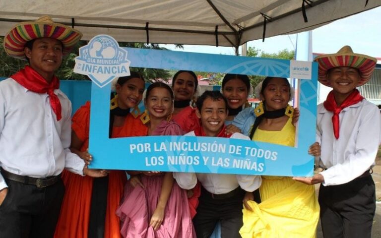 Celebran el Día Mundial de la Infancia