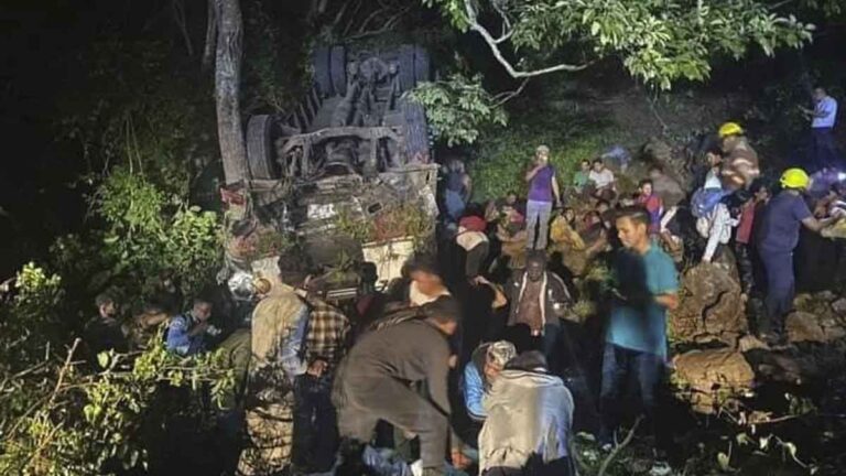 Gobierno envía condolencias a familias del accidente de la cuesta “La Cucamonga”