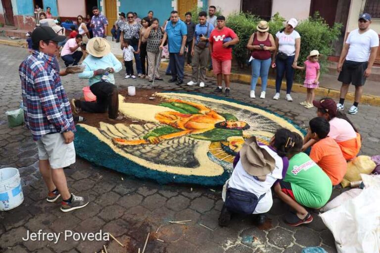 Alfombras Pasionarias son testimonio de fe y tradición en León