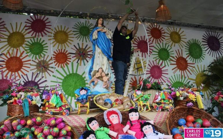 Avanza instalación de Altares de la Purísima en la Avenida de Bolívar a Chávez