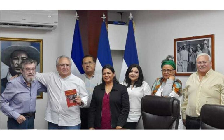 Embajador de México visita Asamblea Nacional