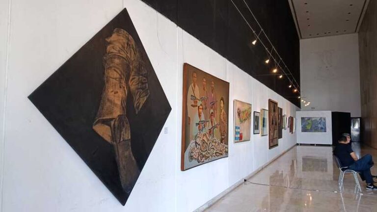 Obras latinoamericanas del museo Julio Cortázar se exponen en Teatro Rubén Darío