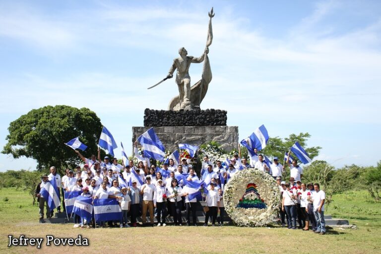 Rinden homenaje a los héroes de San Jacinto