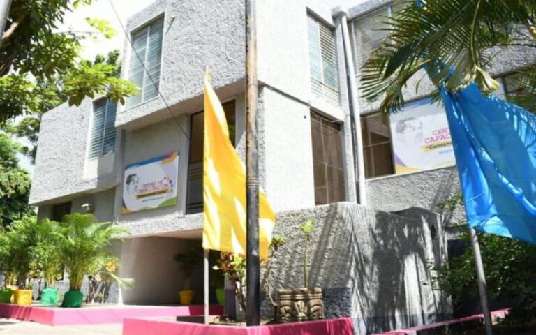 Presentan Centro de Capacitación “Comandante Carlos”