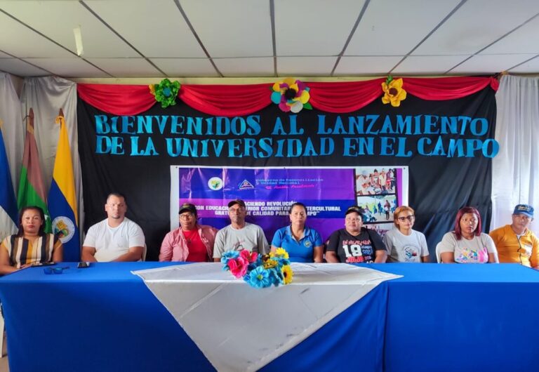 Inauguran Universidad en el Campo en Santa Marta