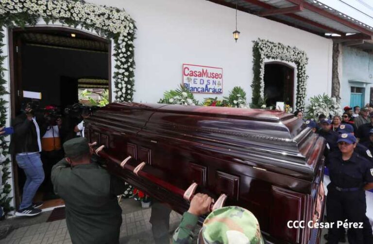 Nicaragua realiza homenaje a Blanca Segovia previo a sus honras fúnebres