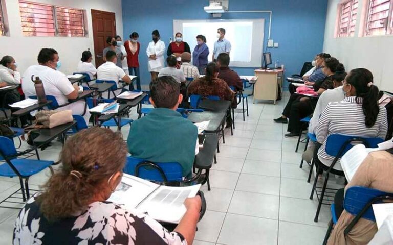 Desarrollan taller sobre la alimentación de la niñez en la comunidad