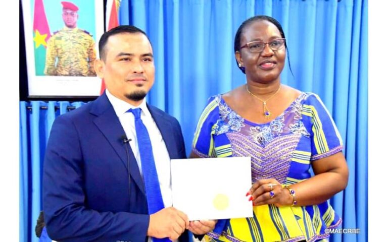 Luis Andino recibe plácet como embajador concurrente de Níger