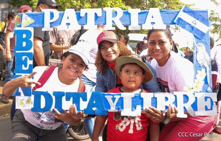 Militancia camina con el lema “Hay Patria, Hay Paz” en Managua