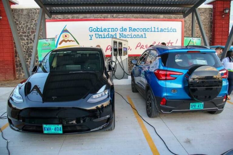 Llega a Nicaragua caravana de vehículos que forma parte de la Ruta Eléctrica