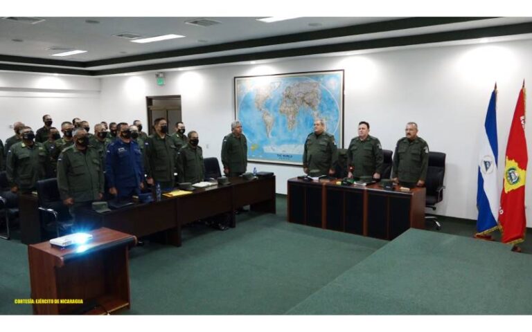 Ejercito de Nicaragua se reúne con jefes de direcciones y unidades militares