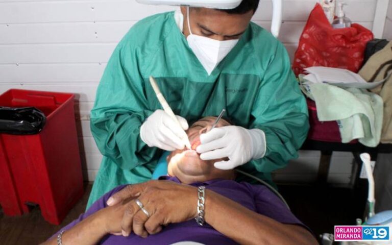 Realizan Feria de Salud en el barrio Monseñor Lezcano