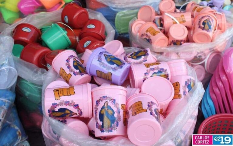 Mercado Oriental abastecido con productos para la Purísima