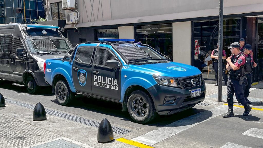 amigos secuestran al novio para la despedida de soltero