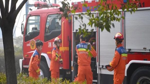 13 personas mueren en un incendio en el dormitorio de una escuela en China